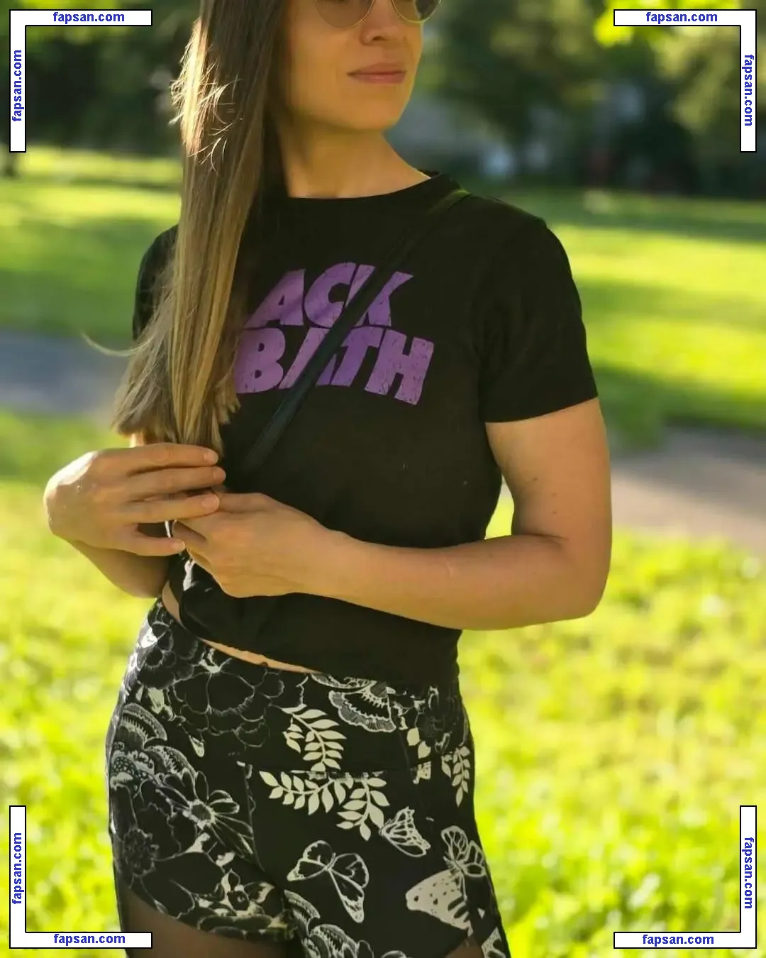 larawintersxxx nude photo #0019 from OnlyFans