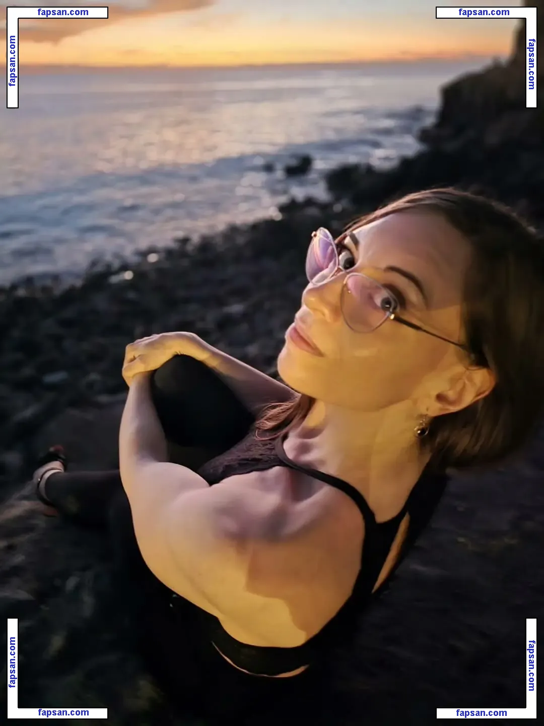 larawintersxxx nude photo #0022 from OnlyFans