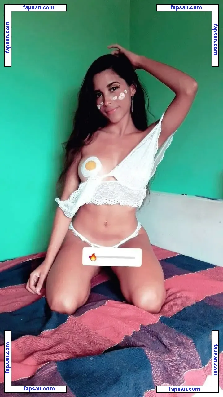 Lari Cogumelos nude photo #0009 from OnlyFans