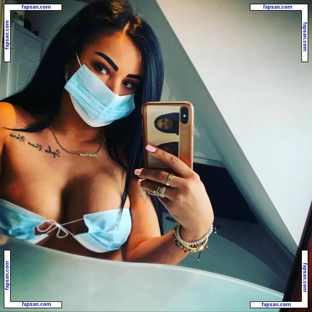 Larisamunteanu nude photo #0002 from OnlyFans