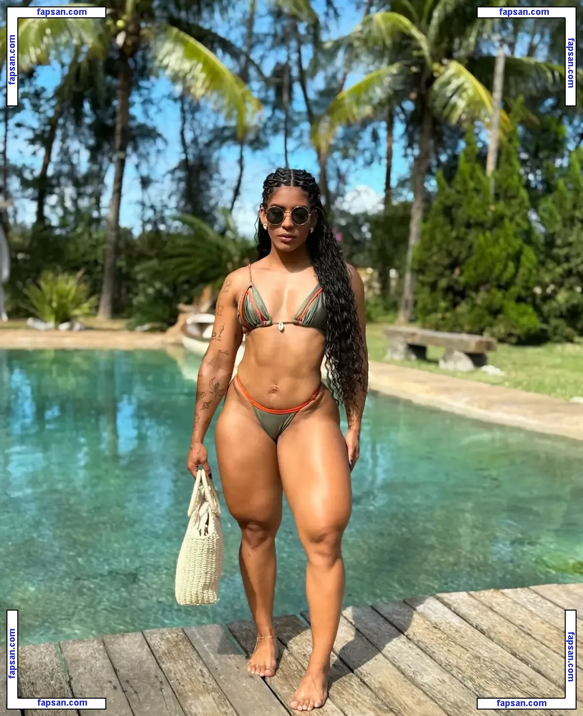 Larissa Felix nude photo #0006 from OnlyFans