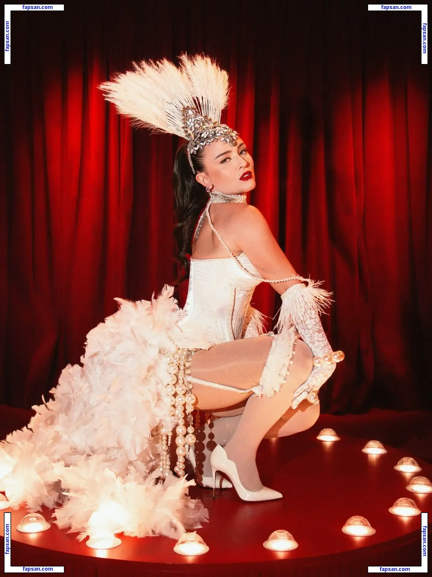 Larissa Manoela nude photo #0814 from OnlyFans