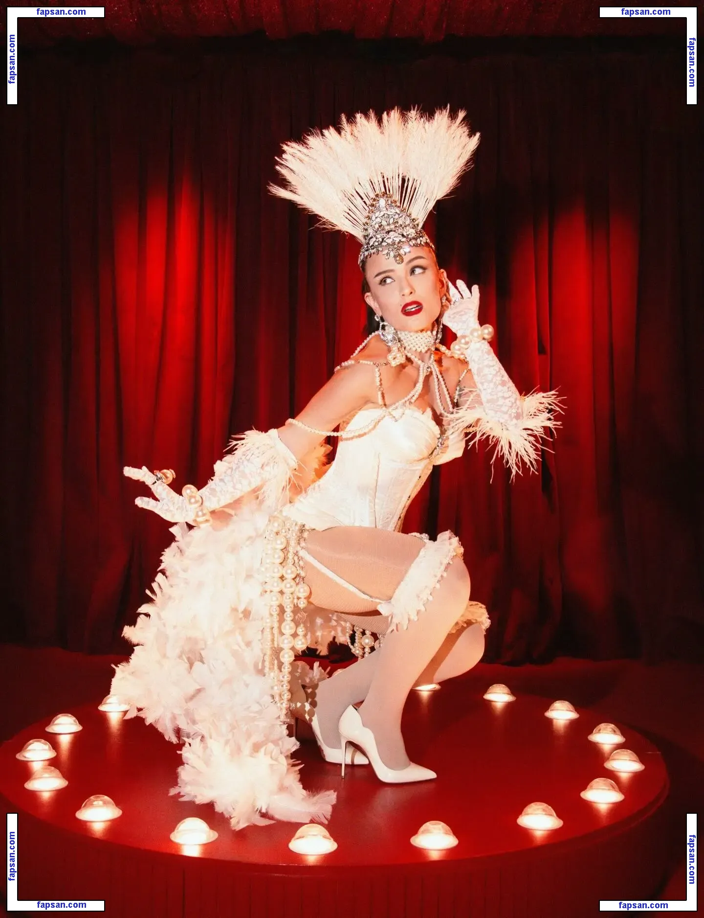 Larissa Manoela nude photo #0815 from OnlyFans