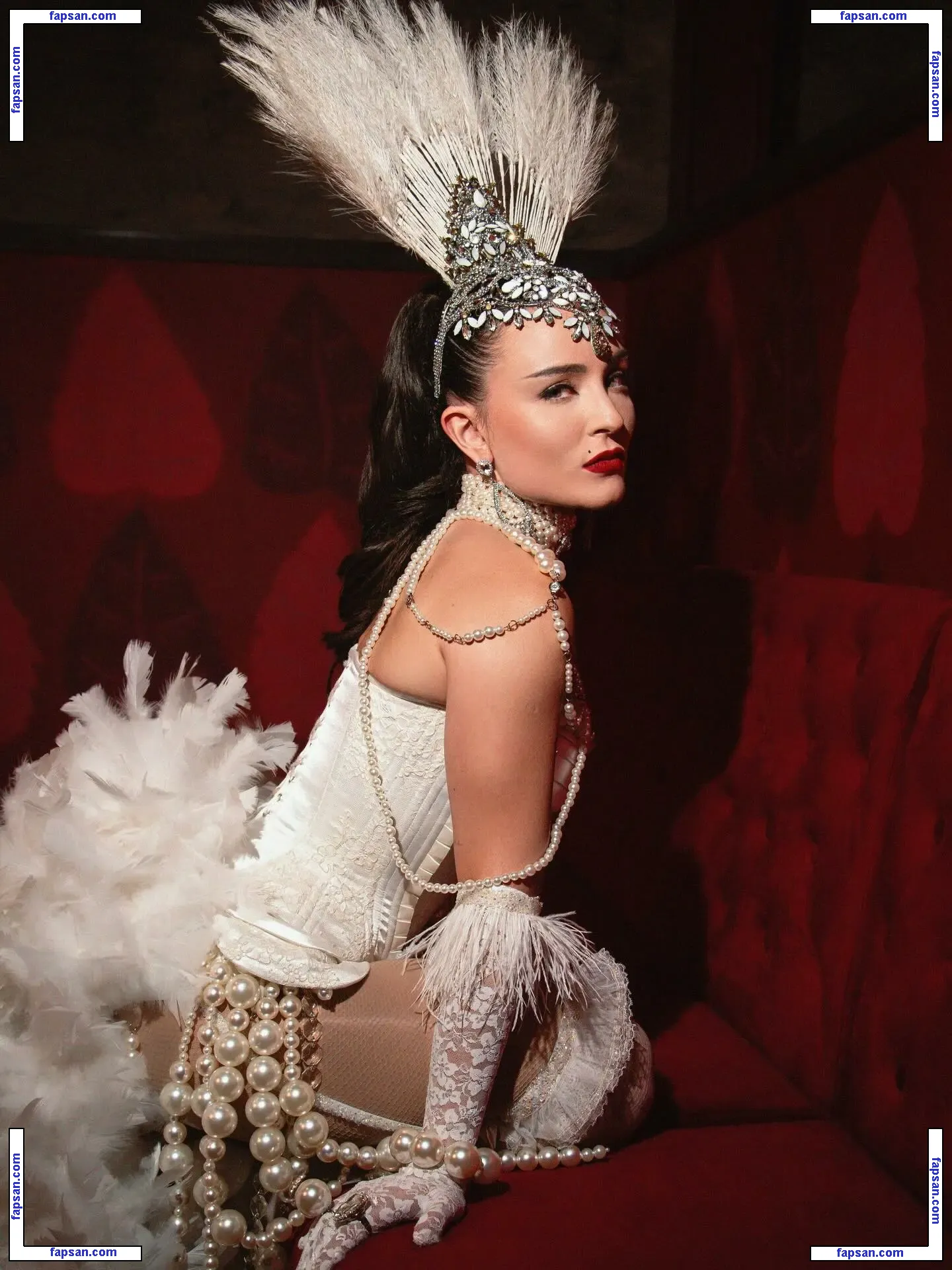 Larissa Manoela nude photo #0827 from OnlyFans