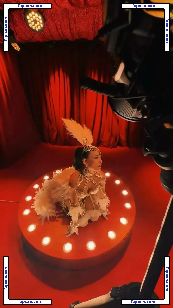 Larissa Manoela nude photo #0834 from OnlyFans