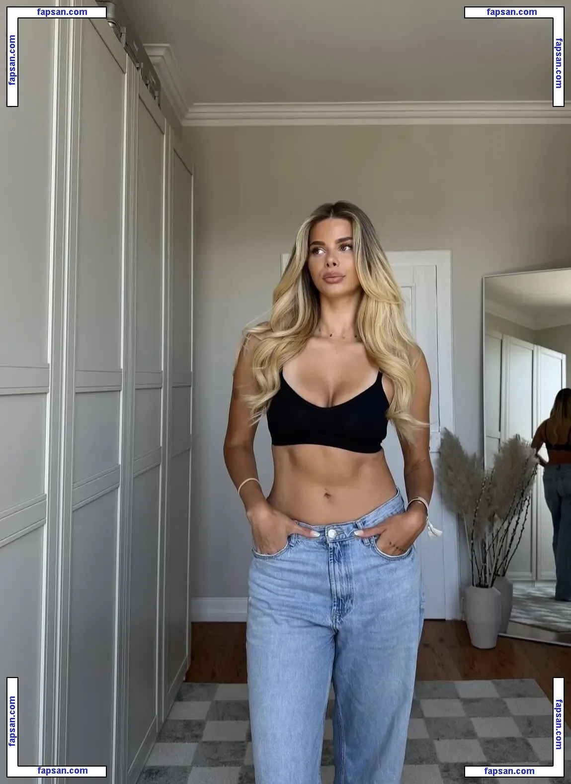 Larissa Neumann nude photo #0110 from OnlyFans