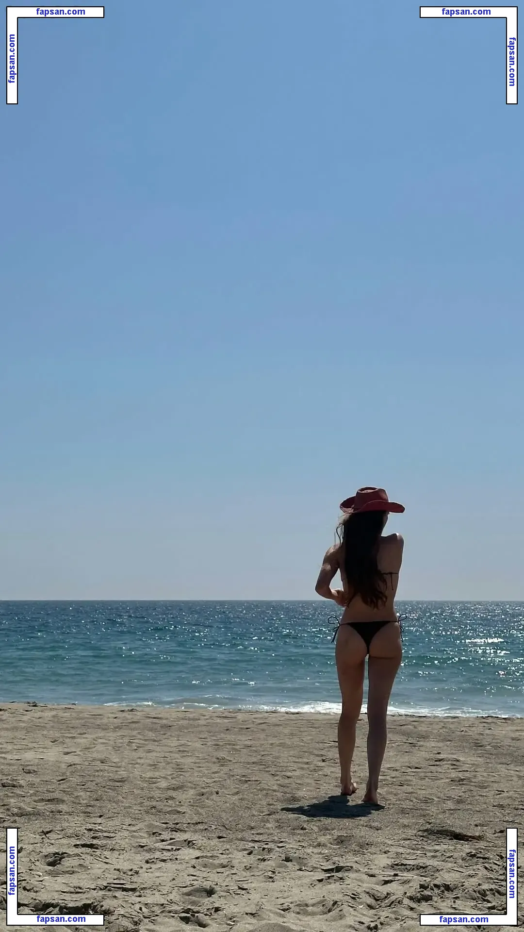 Larsen Thompson nude photo #0597 from OnlyFans