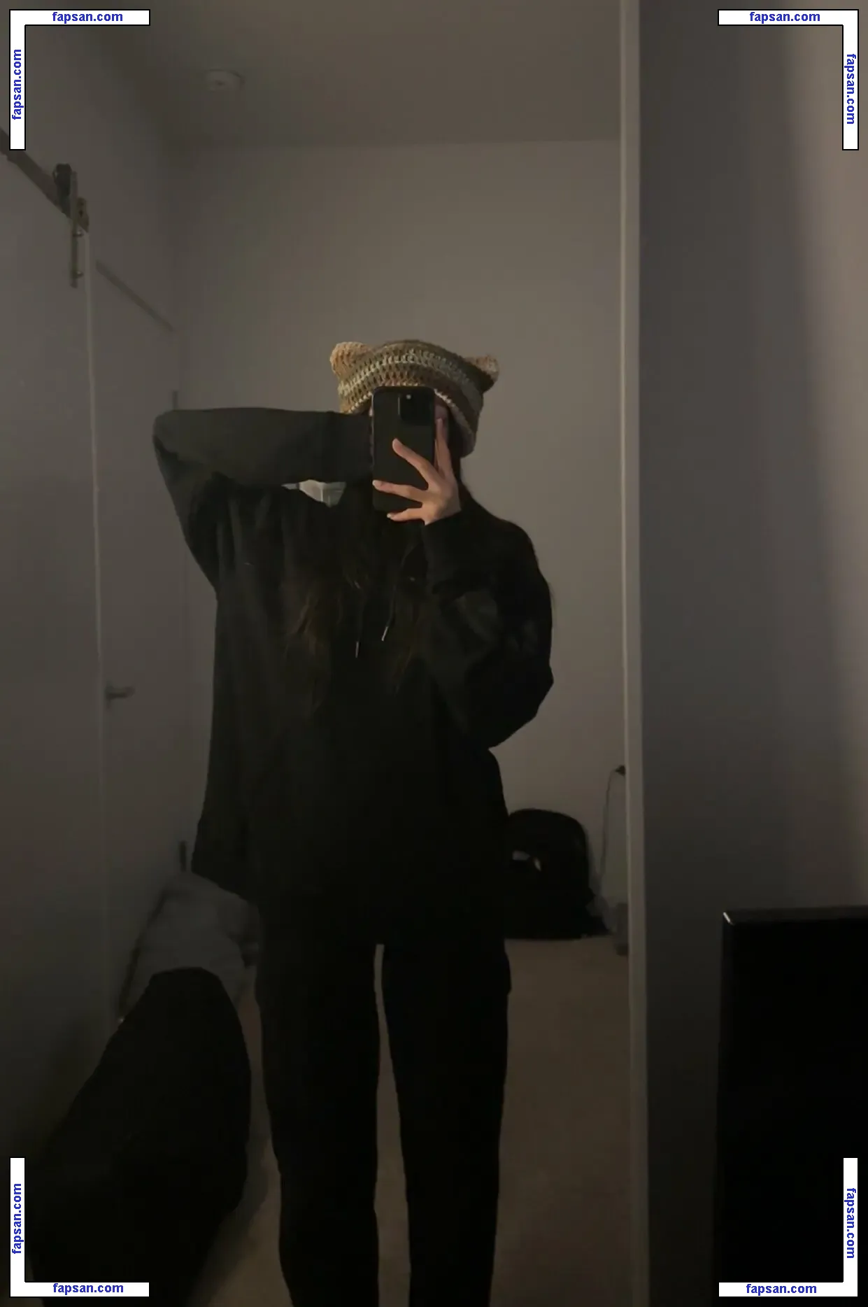 Laselyii nude photo #0005 from OnlyFans