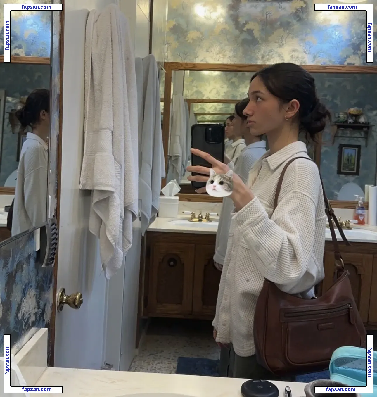 Laselyii nude photo #0007 from OnlyFans