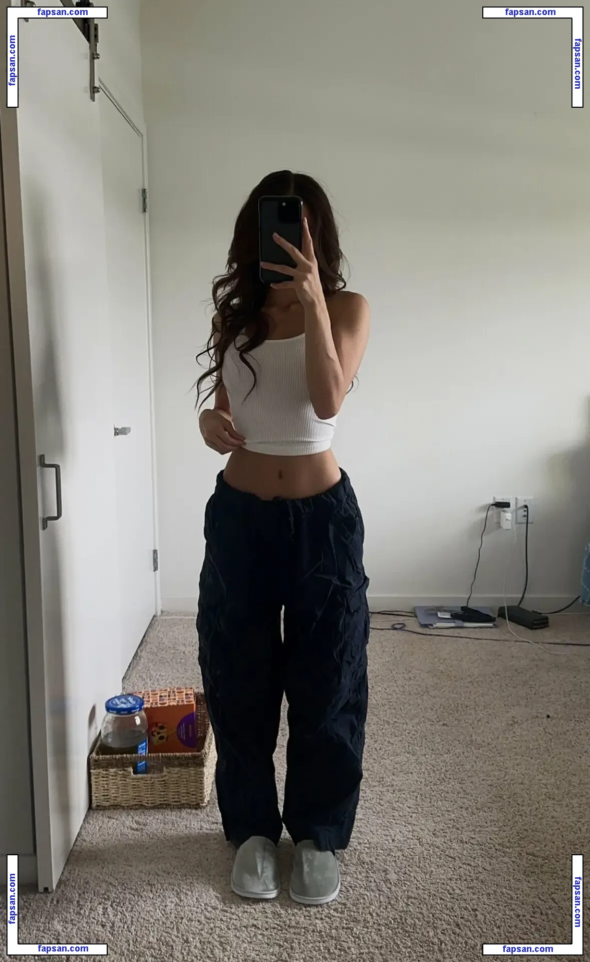 Laselyii nude photo #0008 from OnlyFans