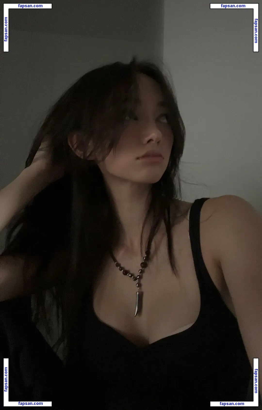 Laselyii nude photo #0022 from OnlyFans