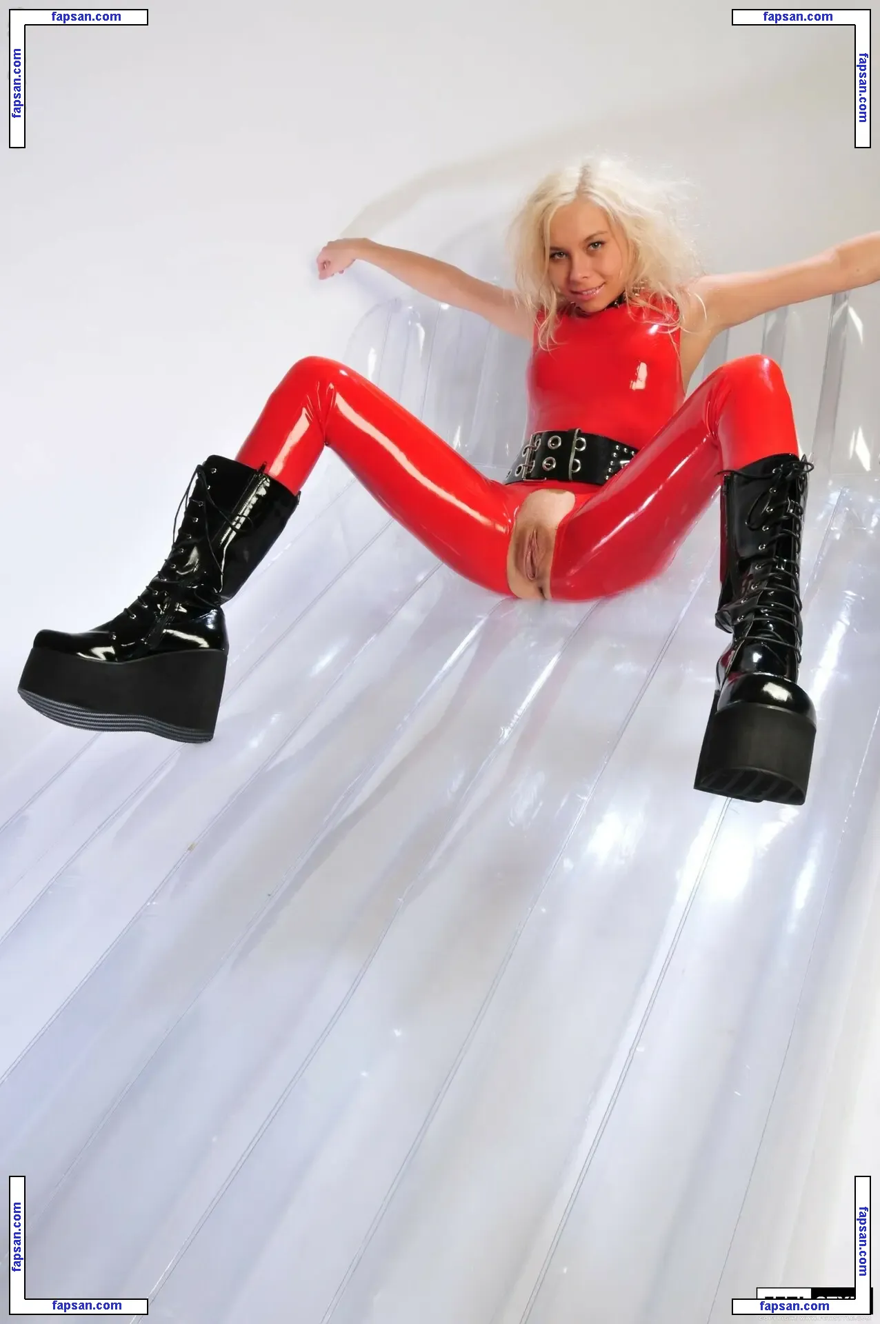 Latex Fetish nude photo #0184 from OnlyFans