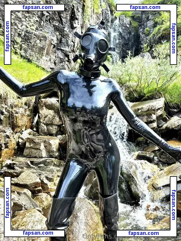 latexlovinglady nude photo #0004 from OnlyFans