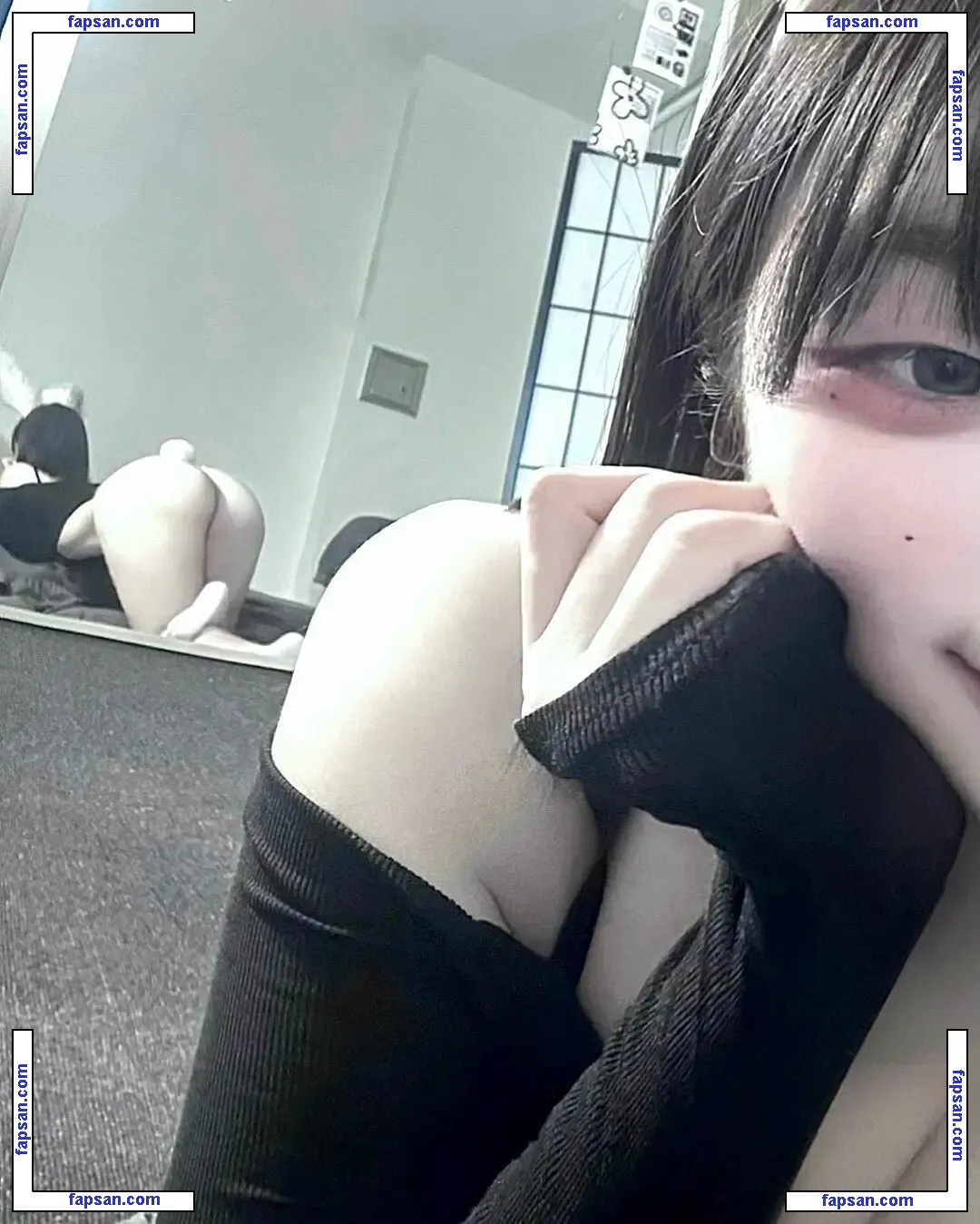 latulip_0 nude photo #0048 from OnlyFans