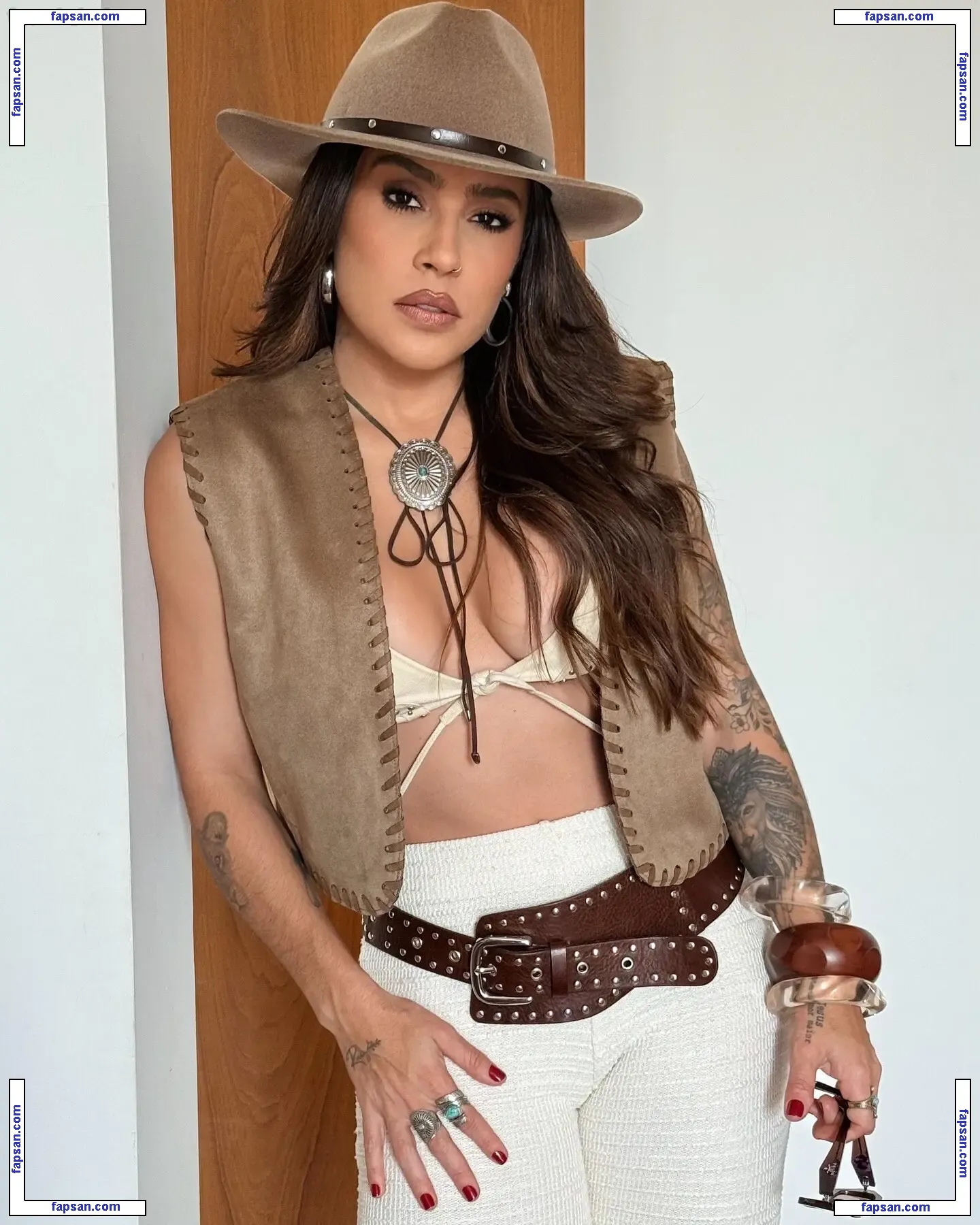 Lauana Prado nude photo #0002 from OnlyFans
