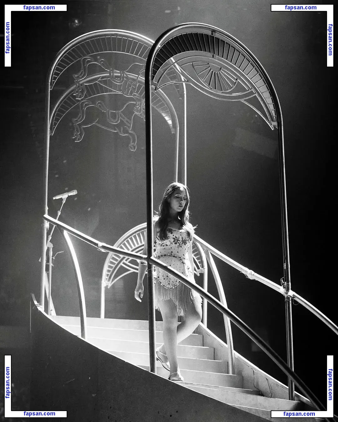 Laufey Lin голая фото #0089 с Онлифанс