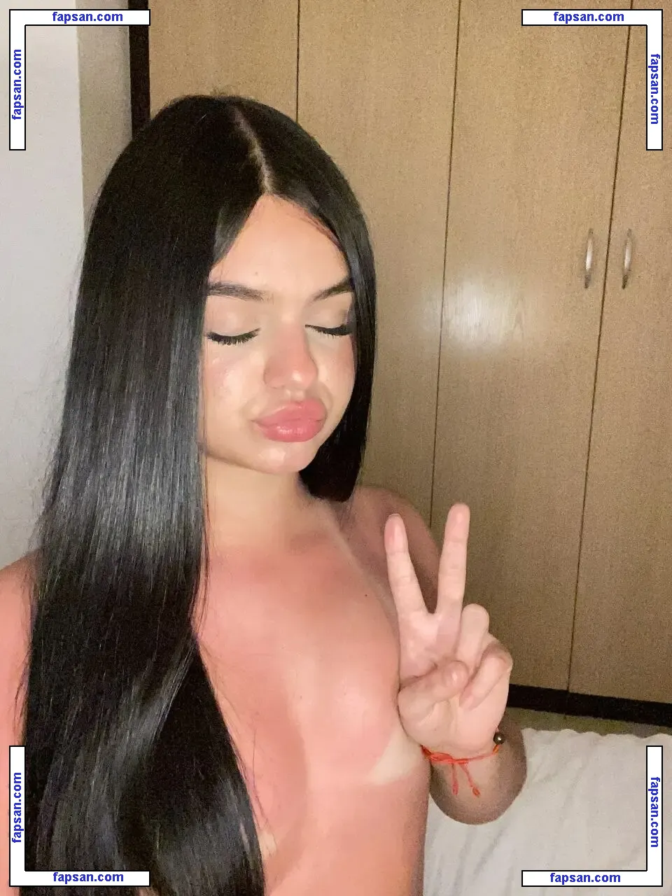 laulexandra nude photo #0012 from OnlyFans