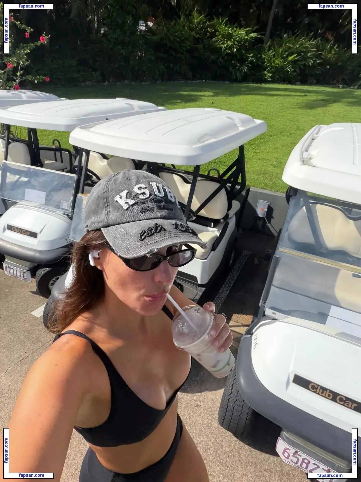 Laura Dundovic nude photo #0028 from OnlyFans