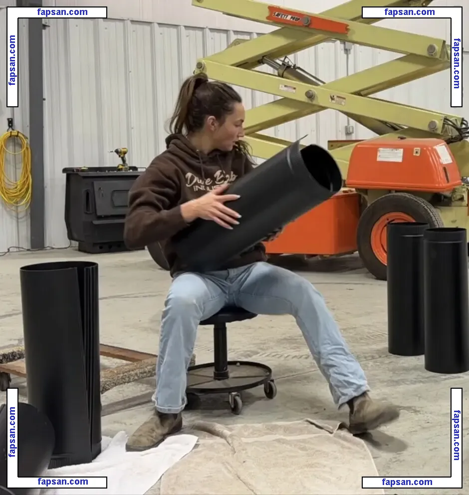 Laura Farms голая фото #0004 с Онлифанс