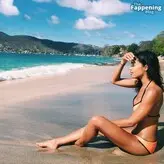 Laura Harrier голая #0488