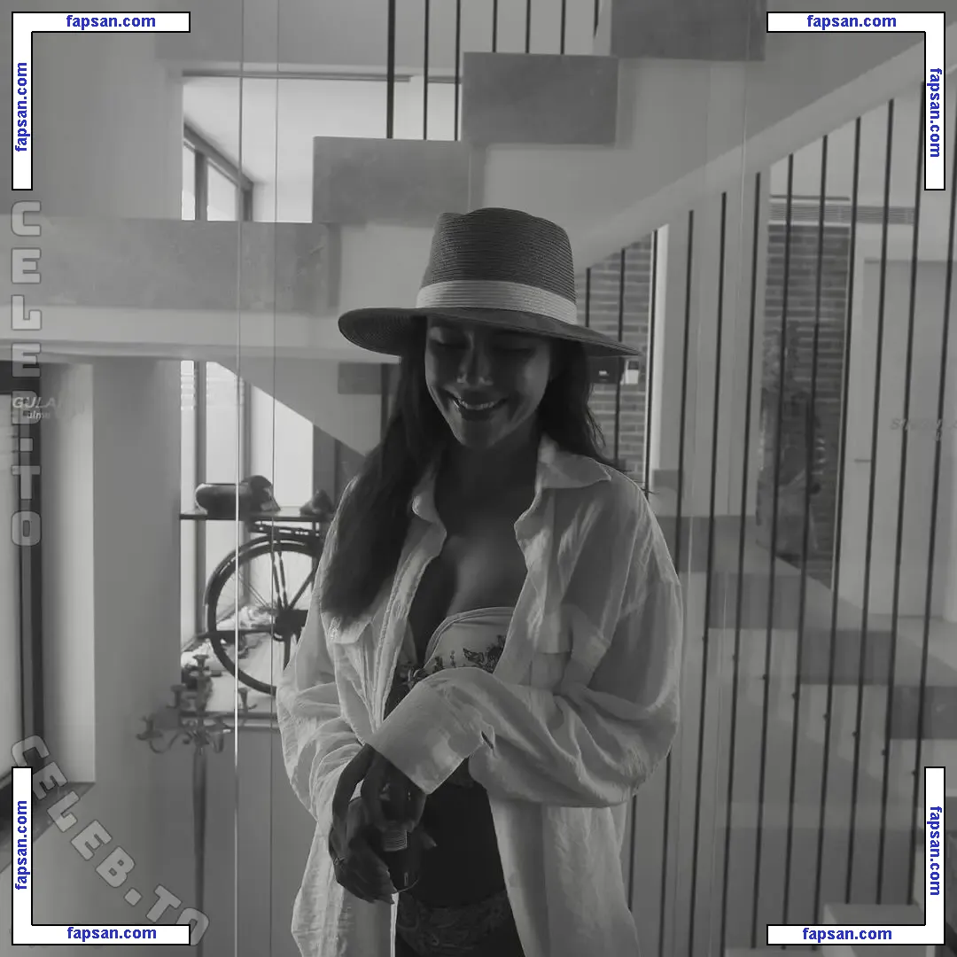 Laura Hofmann nude photo #0017 from OnlyFans