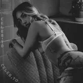 Laura Hummer голая #0020