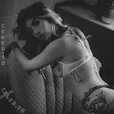 Laura Hummer голая #0022