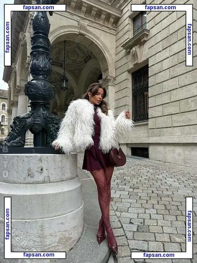 Laura Kalynych nude photo #0012 from OnlyFans