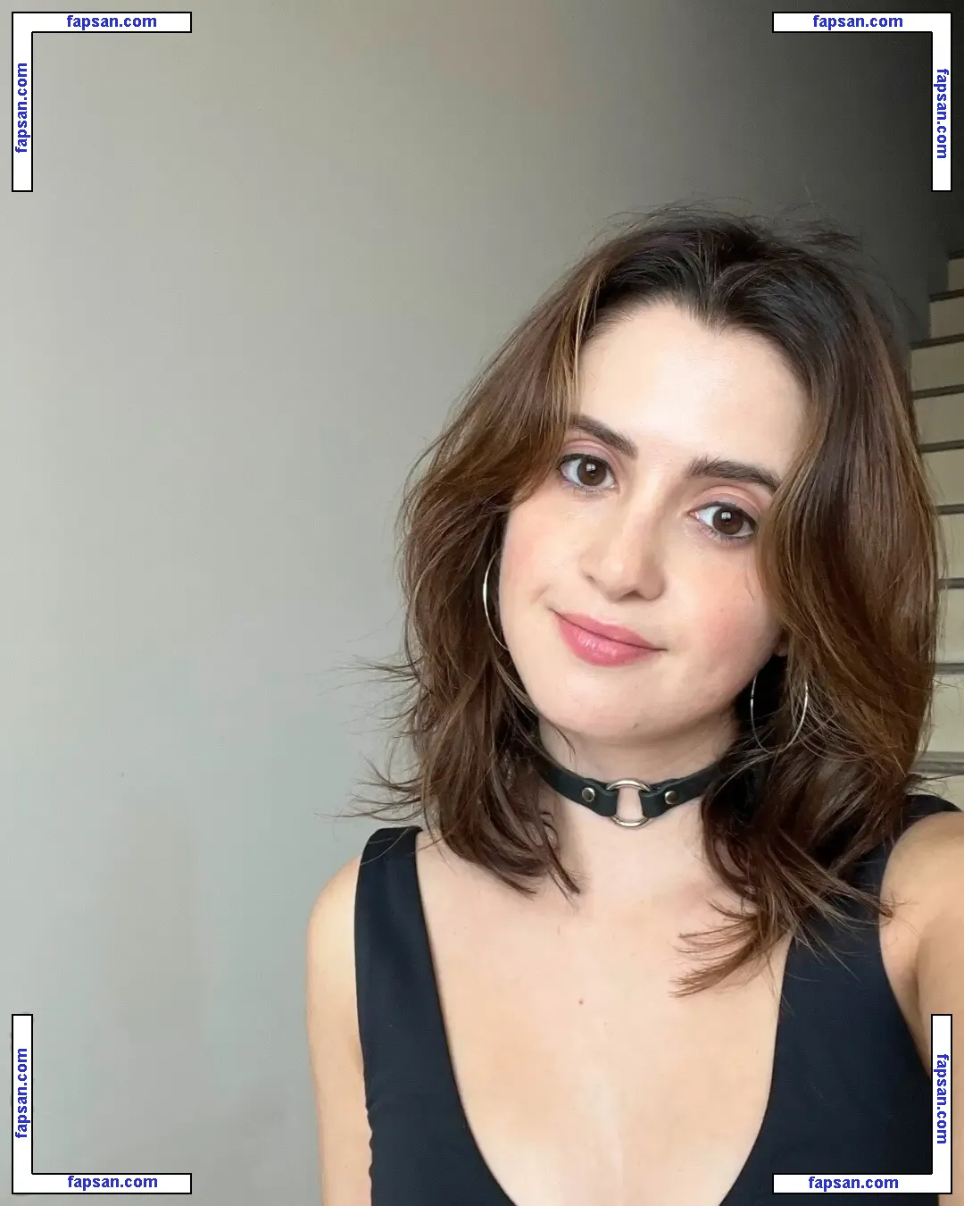 Laura Marano голая фото #0161 с Онлифанс