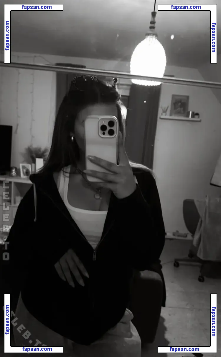 Laura Marie Röhrig nude photo #0013 from OnlyFans