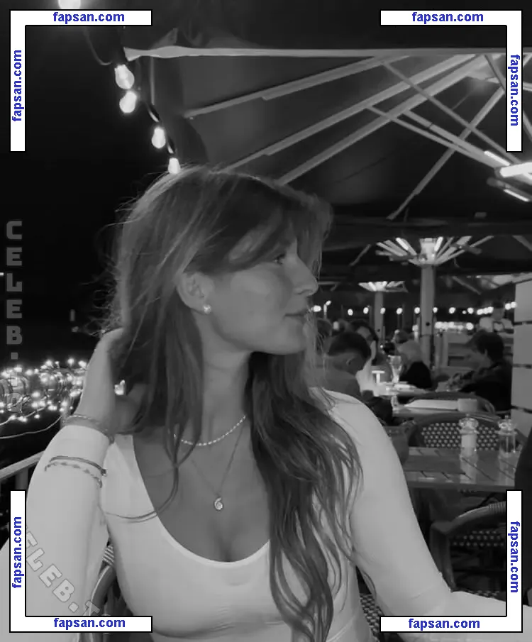 Laura Marie Röhrig nude photo #0014 from OnlyFans