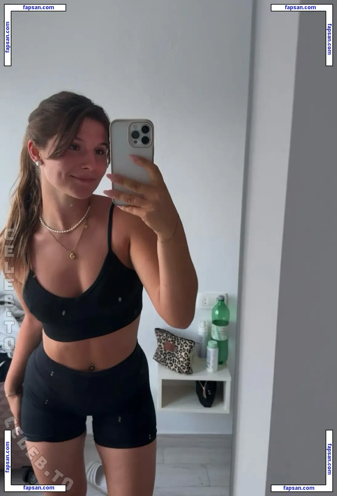 Laura Marie Röhrig nude photo #0025 from OnlyFans