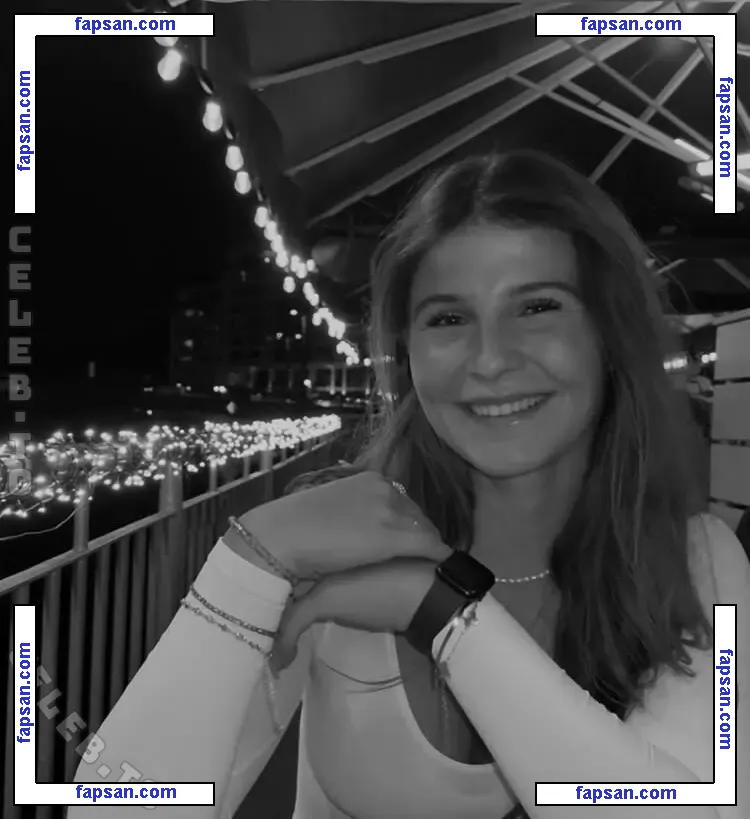 Laura Marie Röhrig nude photo #0027 from OnlyFans