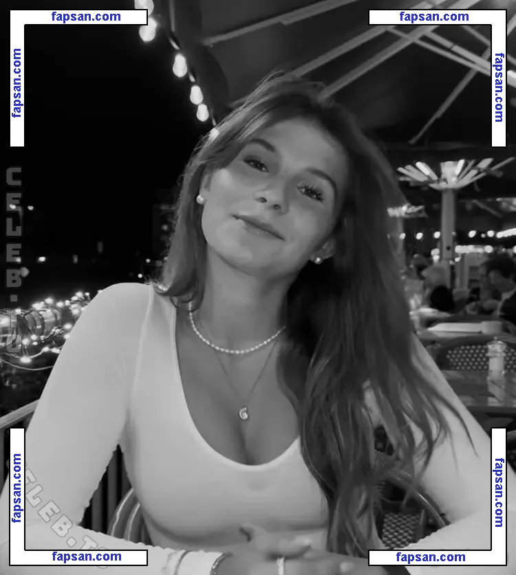 Laura Marie Röhrig nude photo #0035 from OnlyFans