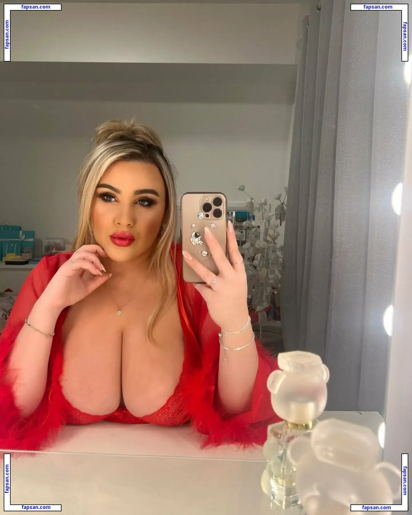 Laura Morgan nude photo #0092 from OnlyFans