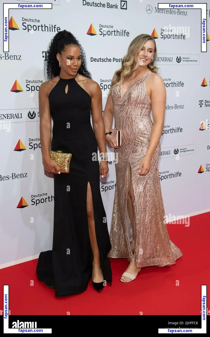 Laura Nolte голая фото #0003 с Онлифанс