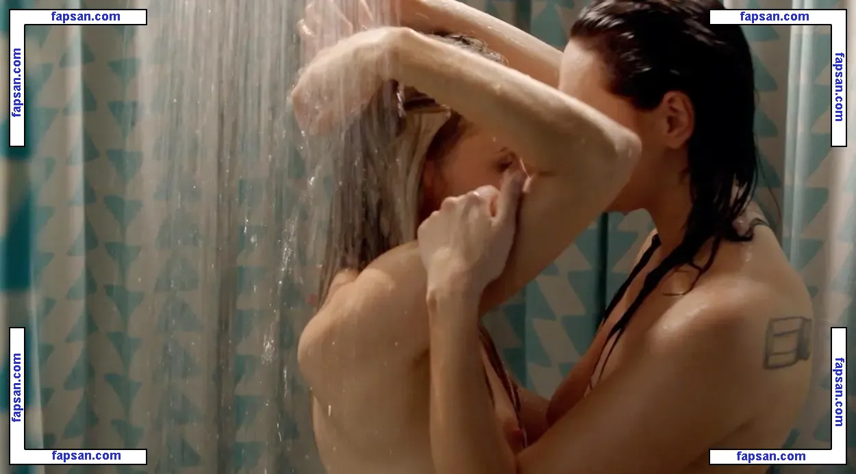 Laura Prepon nude photo #0078 from OnlyFans