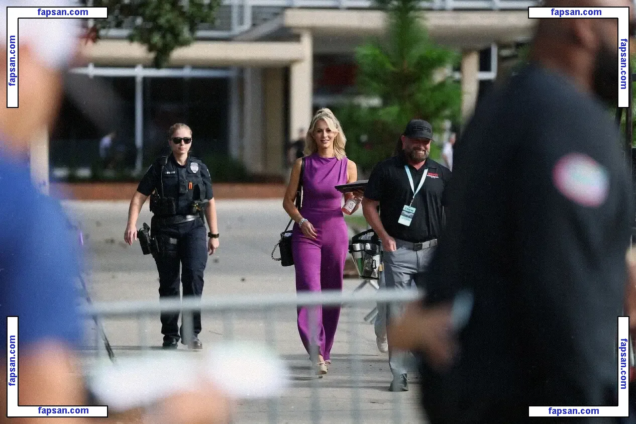 Laura Rutledge nude photo #0073 from OnlyFans