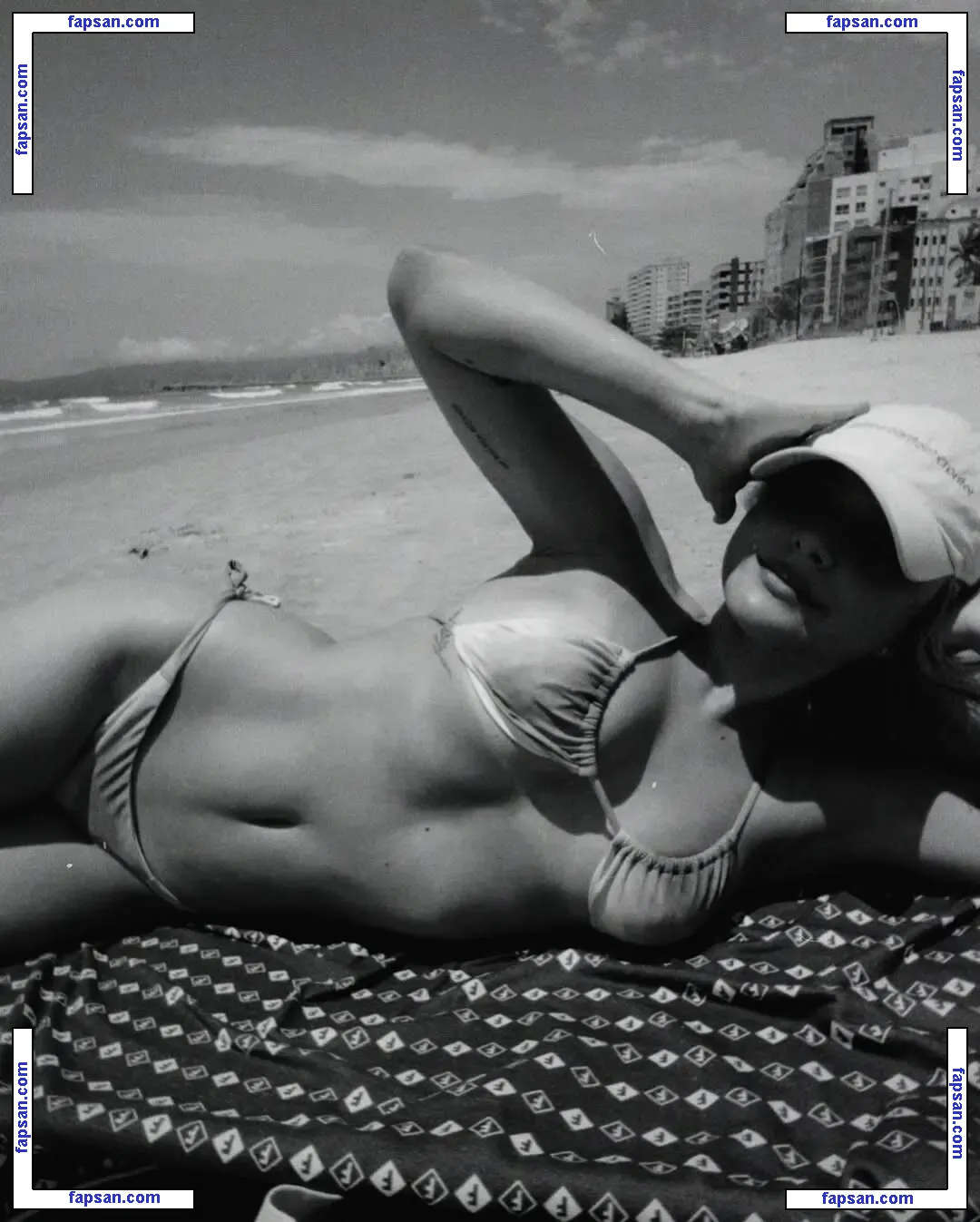 Laura Schadeck nude photo #0019 from OnlyFans