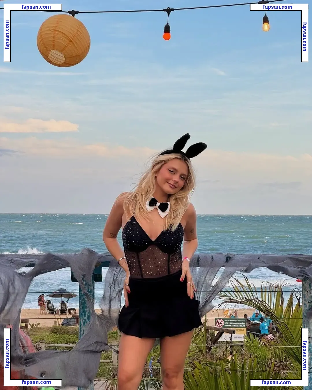 Laura Schadeck nude photo #0020 from OnlyFans