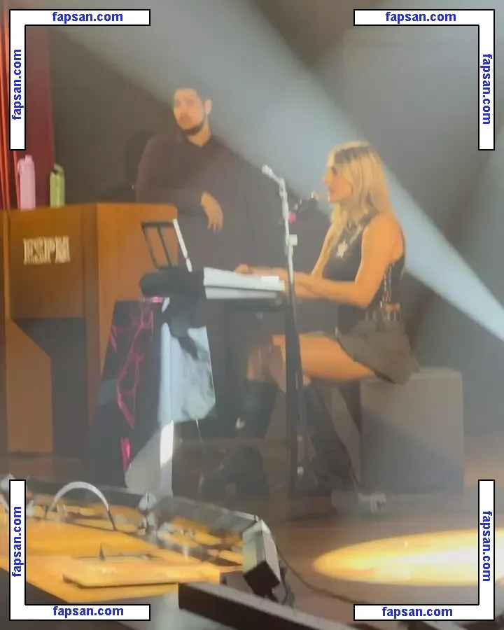 Laura Schadeck nude photo #0046 from OnlyFans