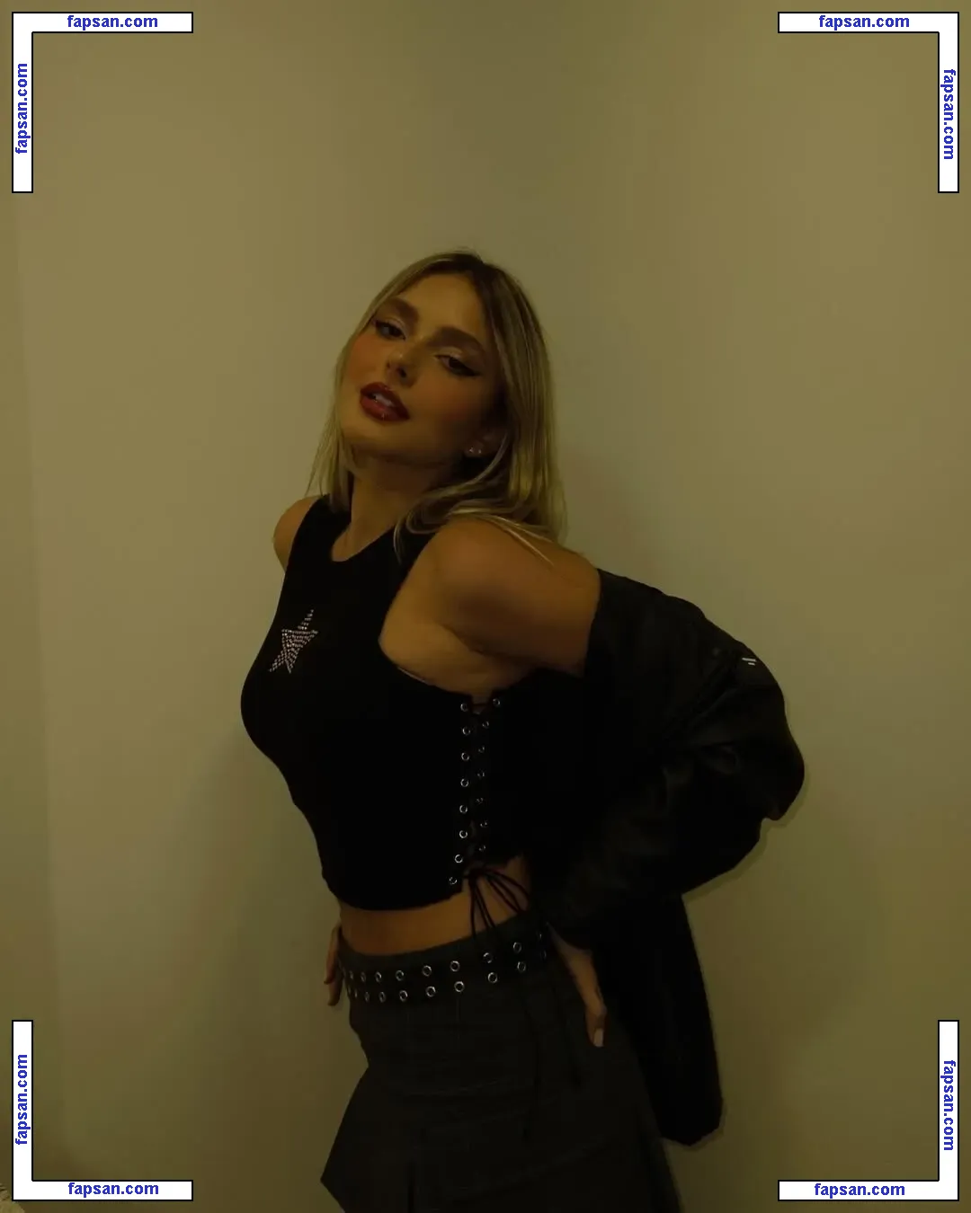 Laura Schadeck nude photo #0048 from OnlyFans