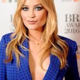 Laura Whitmore голая #0014