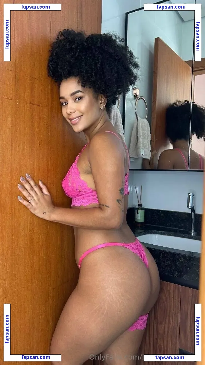 lauraa.rodriguez nude photo #0036 from OnlyFans
