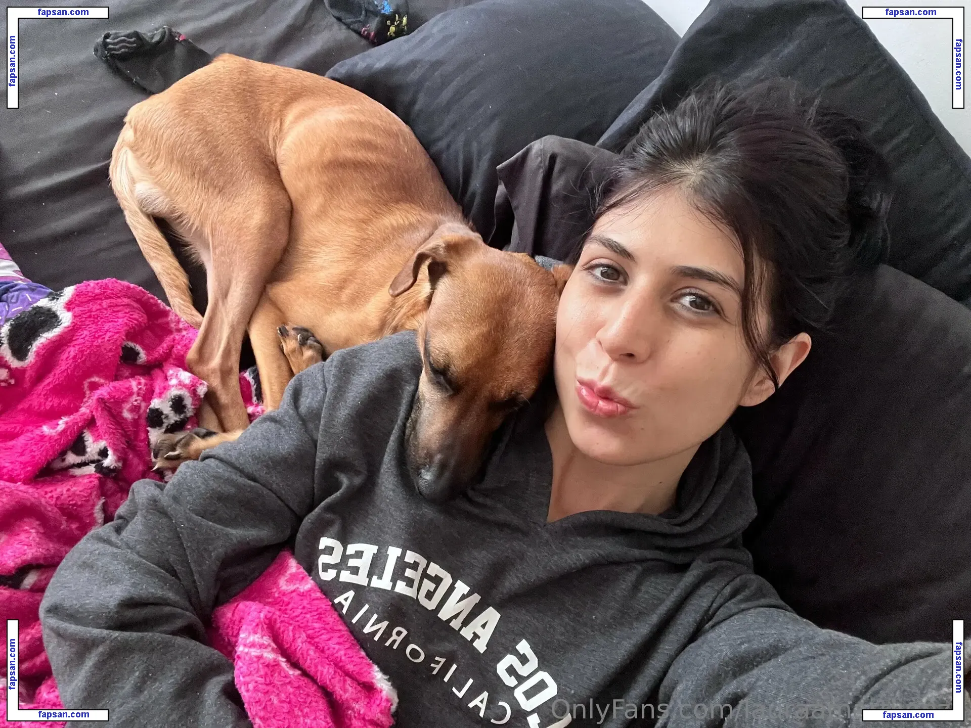 lauraamartiinez8 nude photo #0005 from OnlyFans
