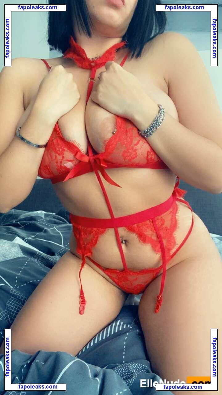 Laurab974 nude photo #0020 from OnlyFans