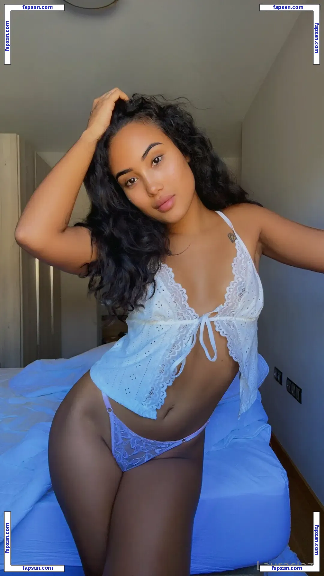 lauraclazo nude photo #0016 from OnlyFans