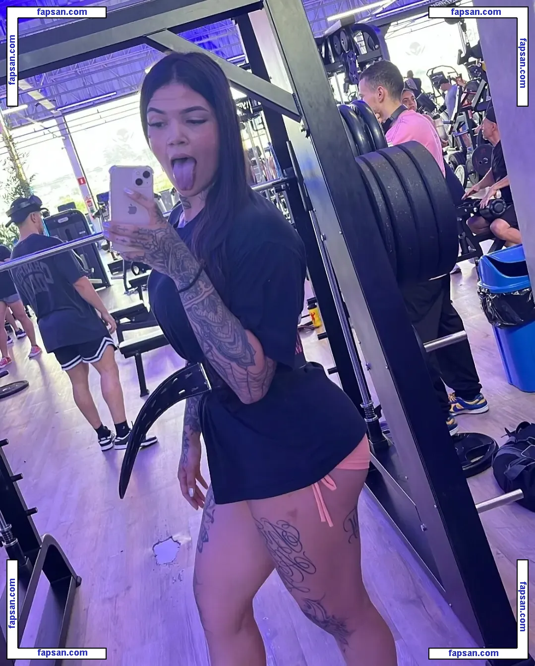 lauralopx nude photo #0023 from OnlyFans