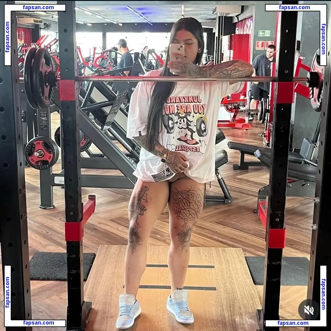 lauralopx nude photo #0031 from OnlyFans