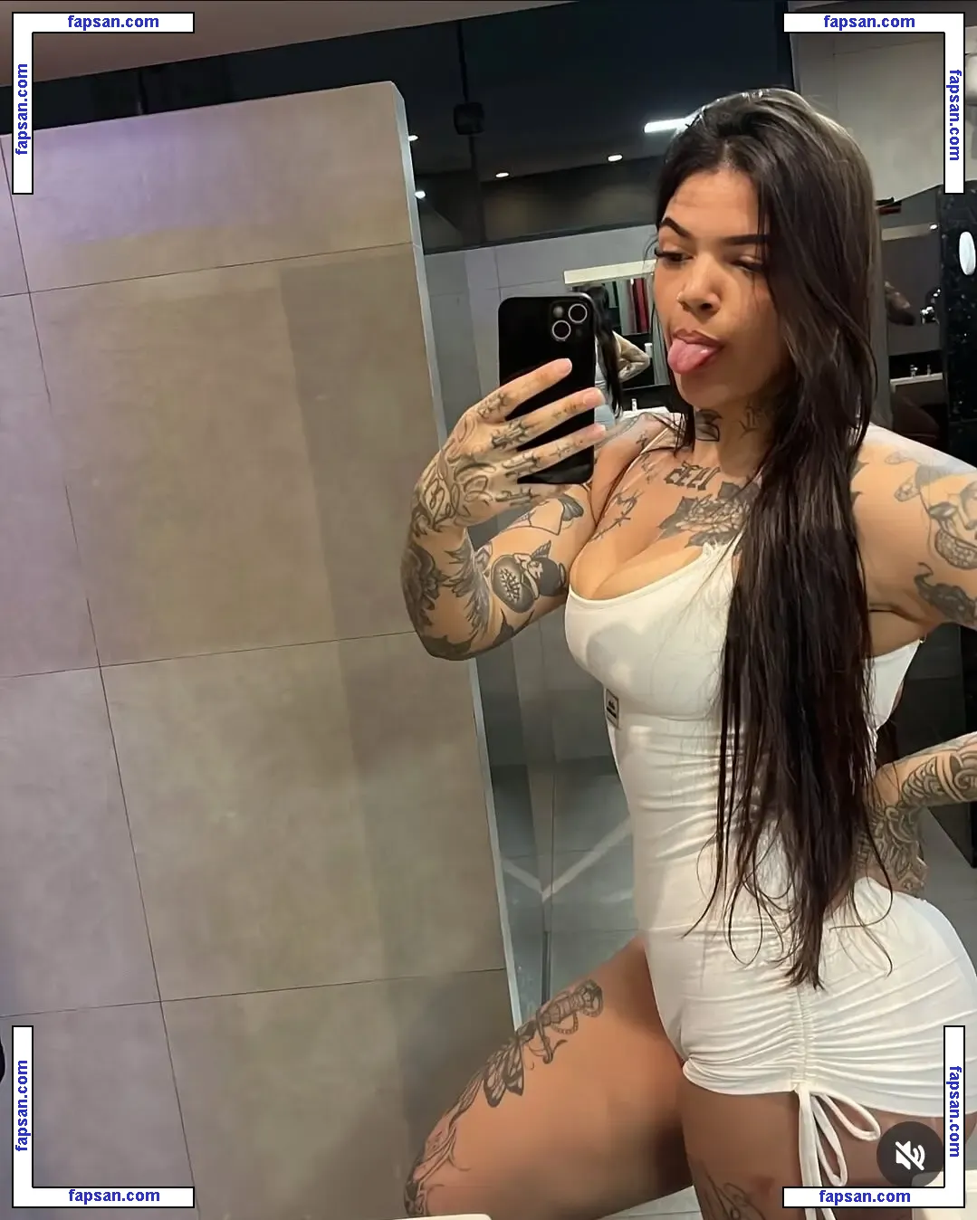 lauralopx nude photo #0032 from OnlyFans